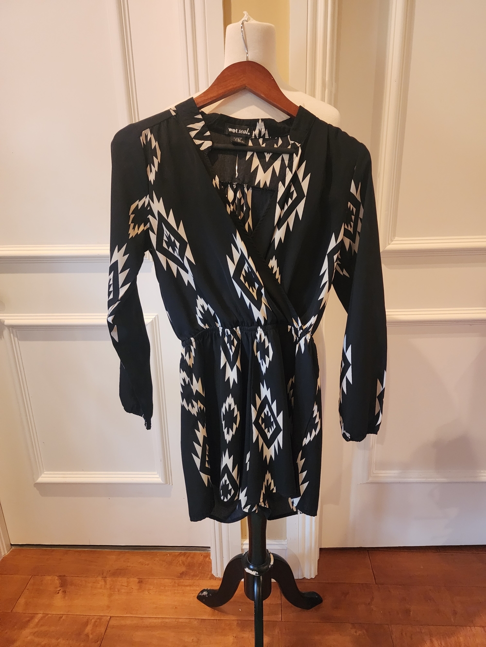 Wet Seal Black and White Aztec Wrap-Style Long Sleeve Dress